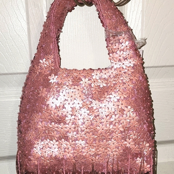 Handcrafted In India Pink Beaded Purse With Fringe And Flower Shapes Sequence - Picture 2 of 8